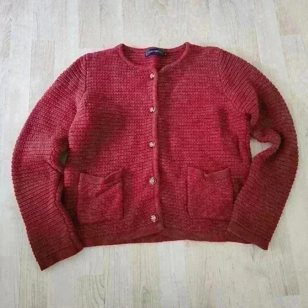 Merokeety button cardigan size medium